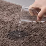 tapis antidérapant salle de bain marron