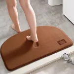 tapis de sol salle de bain demi lune