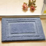 tapis salle de bain doux et absorbant